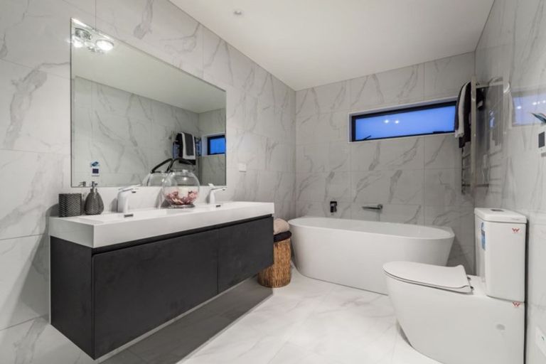 Photo of property in 3 David Rogers Lane, Swanson, Auckland, 0614