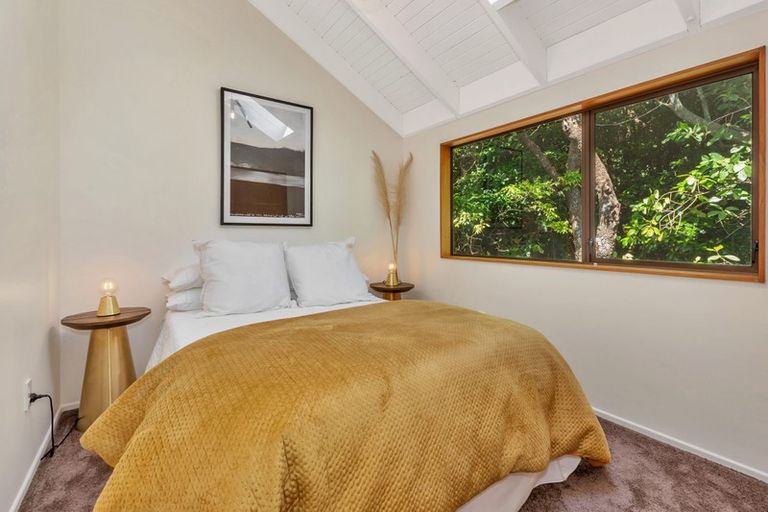 Photo of property in 172 Paremata Road, Paremata, Porirua, 5024