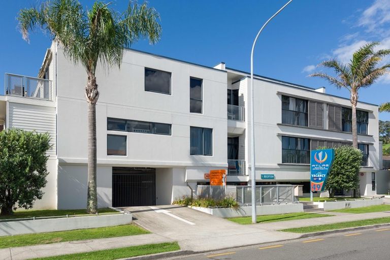 Photo of property in Atlas Apartments, 10/49 Maunganui Road, Mount Maunganui, 3116