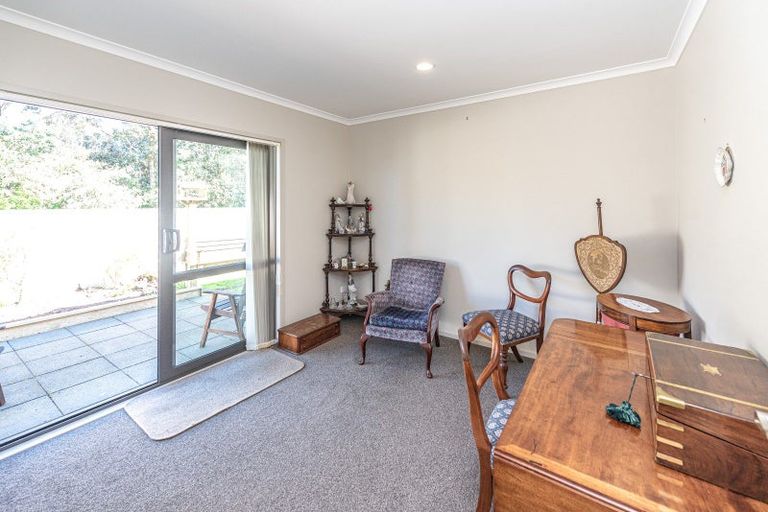 Photo of property in Caversham Park, 2/7 Caversham Road, Westmere, Whanganui, 4501