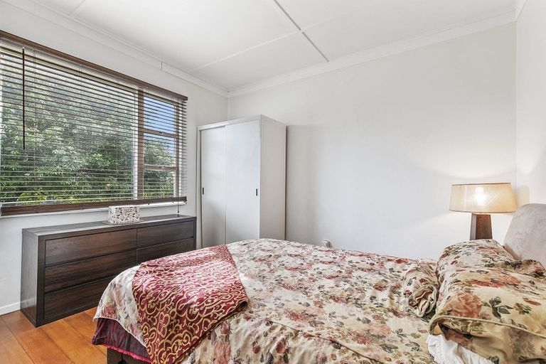 Photo of property in 142 Titirangi Road, New Lynn, Auckland, 0600