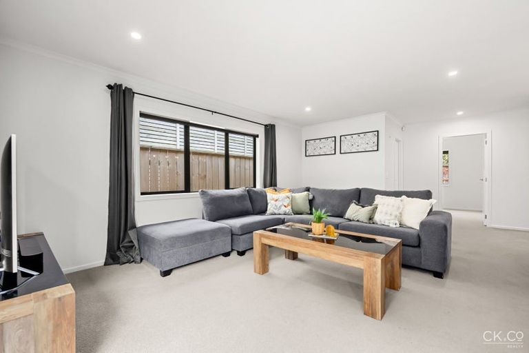 Photo of property in 125 Manuka Street, Stokes Valley, Lower Hutt, 5019