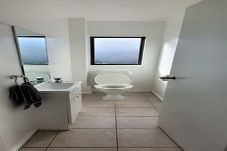 Photo of property in 5/26 Pannill Place, Oteha, Auckland, 0632