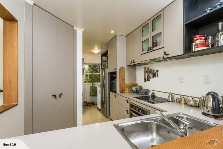 Photo of property in 1/198 Hurstmere Road, Takapuna, Auckland, 0622