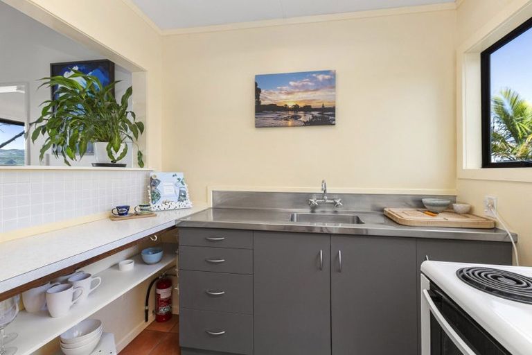 Photo of property in 33 Nihinihi Avenue, Raglan, 3225