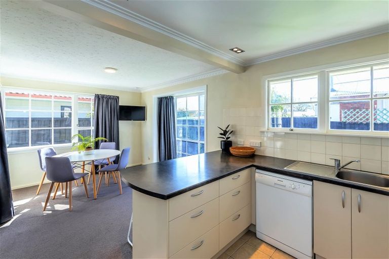 Photo of property in 1/2a Woodbridge Road, Cashmere, Christchurch, 8022