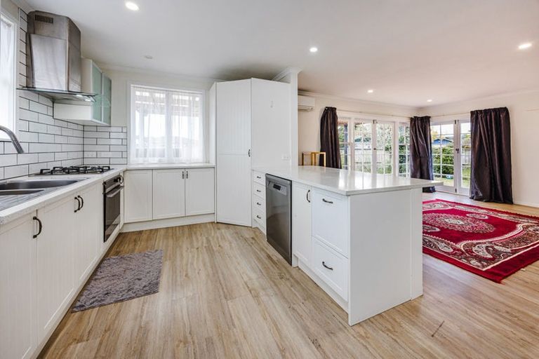 Photo of property in 1/1 Cooper Place, Papakura, 2110