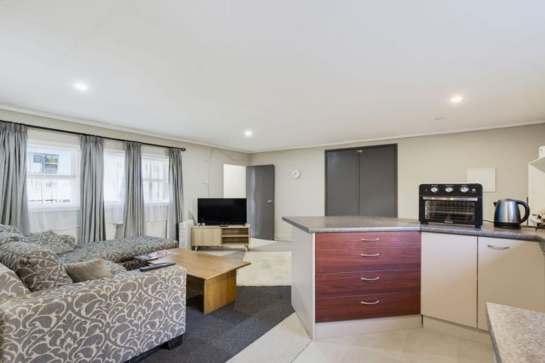 Photo of property in 29 Cedar Terrace, Stanmore Bay, Whangaparaoa, 0932