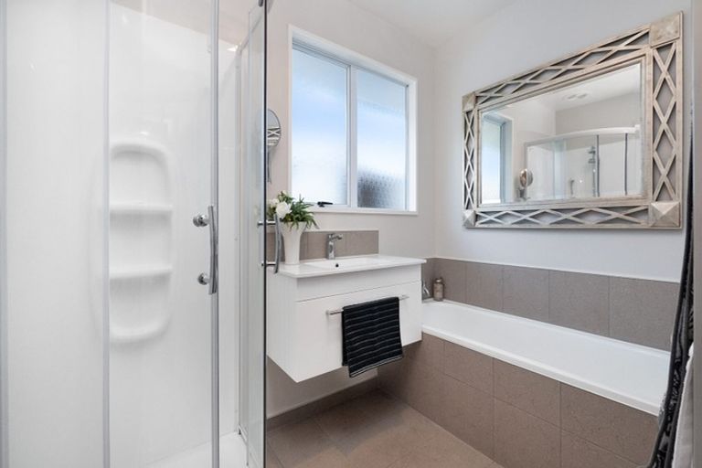 Photo of property in 1/80a Nortons Road, Avonhead, Christchurch, 8042