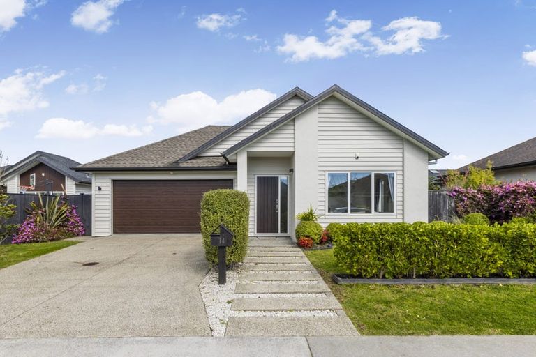 Photo of property in 14 Paso Fino Crescent, Karaka, Papakura, 2113