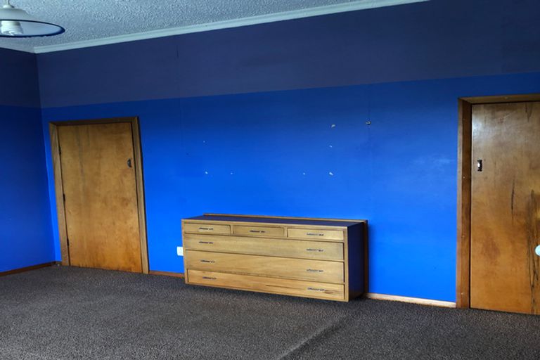 Photo of property in 35 Scotland Terrace, Green Island, Dunedin, 9018