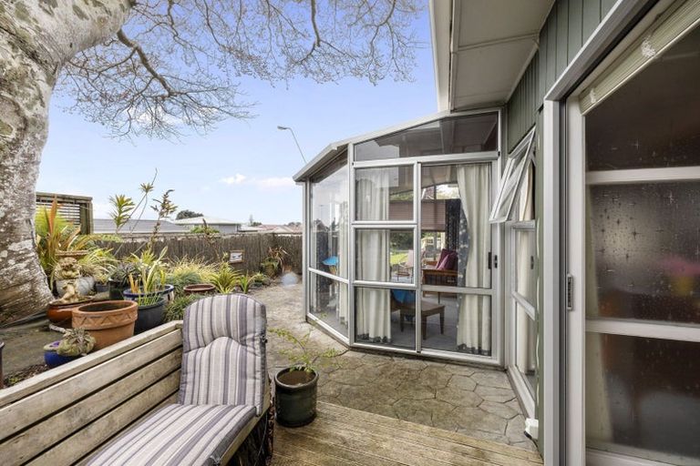 Photo of property in 341a Devon Street West, New Plymouth, 4310