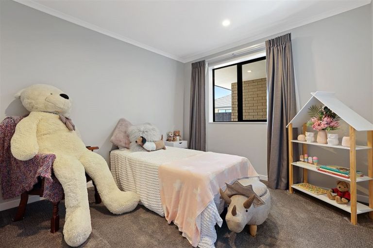 Photo of property in 12 Whincops Road, Halswell, Christchurch, 8025