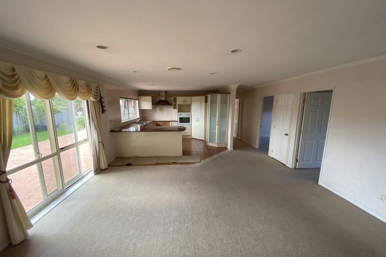 Photo of property in 22 Nuneaton Drive, Flat Bush, Auckland, 2019