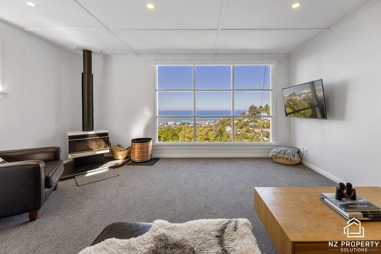 Photo of property in 24 Seaview Terrace, Kew, Dunedin, 9012
