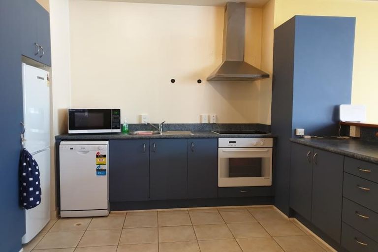 Photo of property in Terrace Tower Apartments, 10b/126 The Terrace, Wellington Central, Wellington, 6011