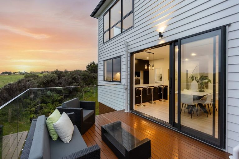 Photo of property in 14 Ringi Lane, Orewa, 0931