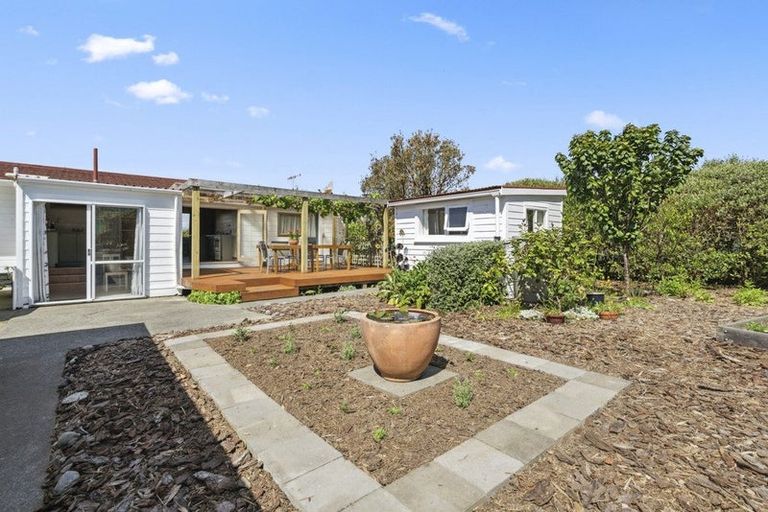 Photo of property in 41 Rangiuru Road, Otaki Beach, Otaki, 5512