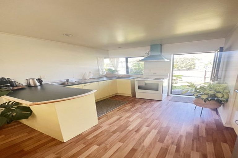 Photo of property in 30 Rathmar Drive, Manurewa, Auckland, 2105
