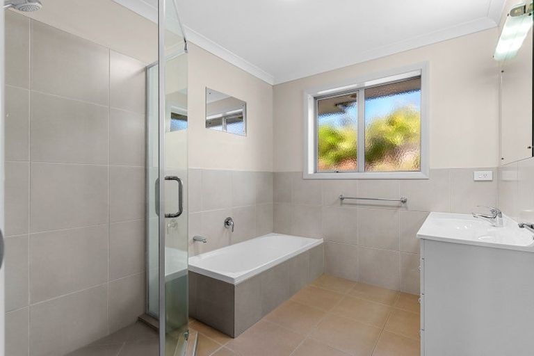 Photo of property in 82 Barbados Way, One Tree Point, 0118