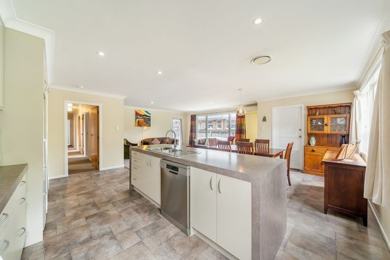 Photo of property in 3 Maoribank Grove, Brown Owl, Upper Hutt, 5018