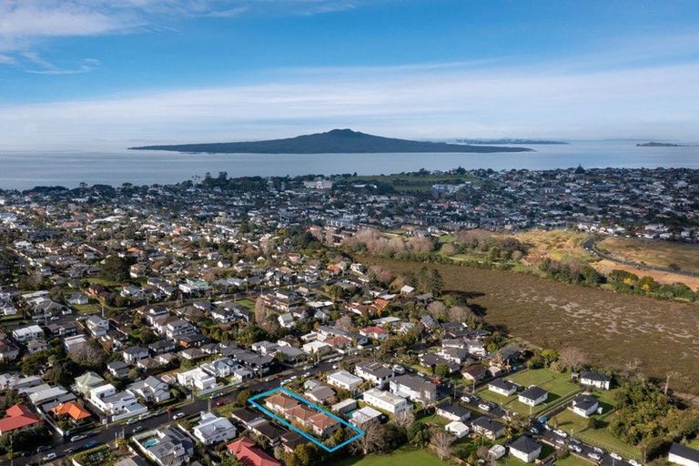 Photo of property in 11 Waitemata Road, Hauraki, Auckland, 0622