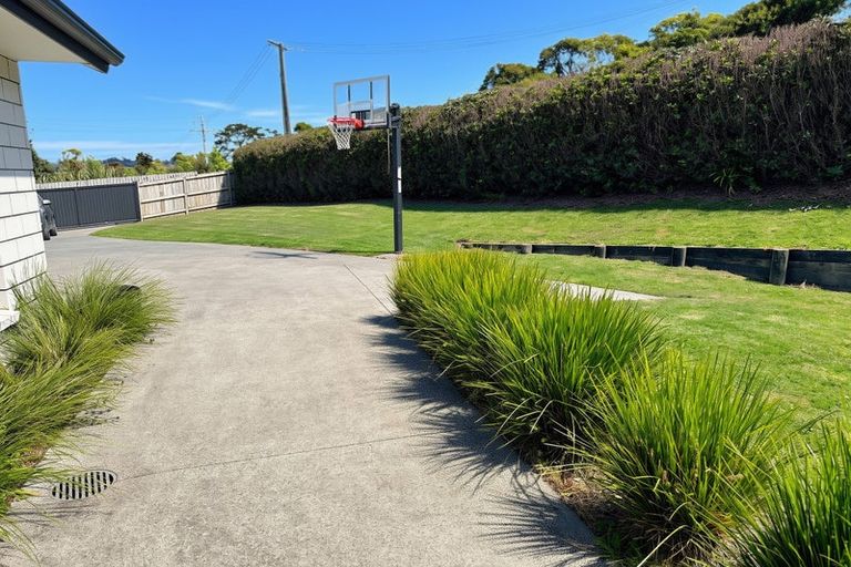 Photo of property in 3 Downer Access Road, Kaukapakapa, 0873