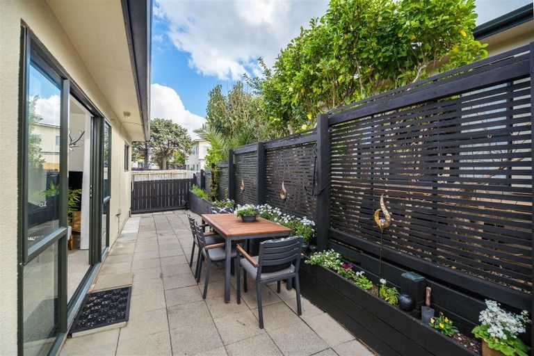 Photo of property in 23/5 Brixton Road, Manly, Whangaparaoa, 0930