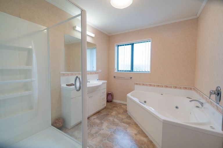 Photo of property in 7 Lawson Burrows Crescent, Te Anau, 9600