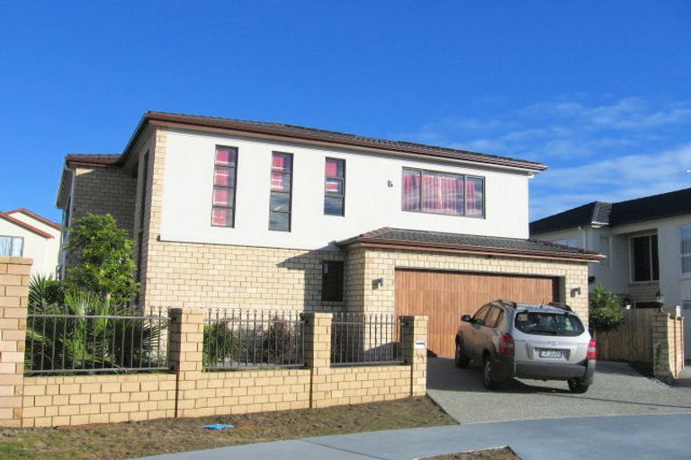 Photo of property in 34 Kaseng Place, East Tamaki Heights, Auckland, 2016