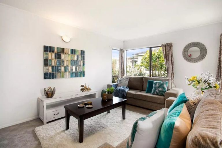 Photo of property in 110 Bruce Mclaren Road, Henderson, Auckland, 0612