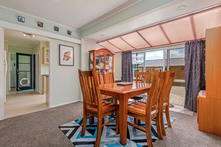 Photo of property in 43 Benmore Avenue, Cloverlea, Palmerston North, 4412