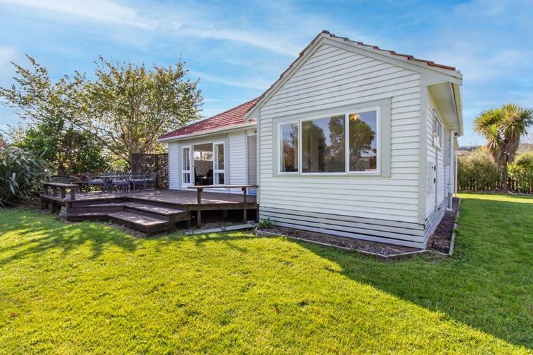 Photo of property in 1 Ngareta Road, Mourea, Rotorua, 3074