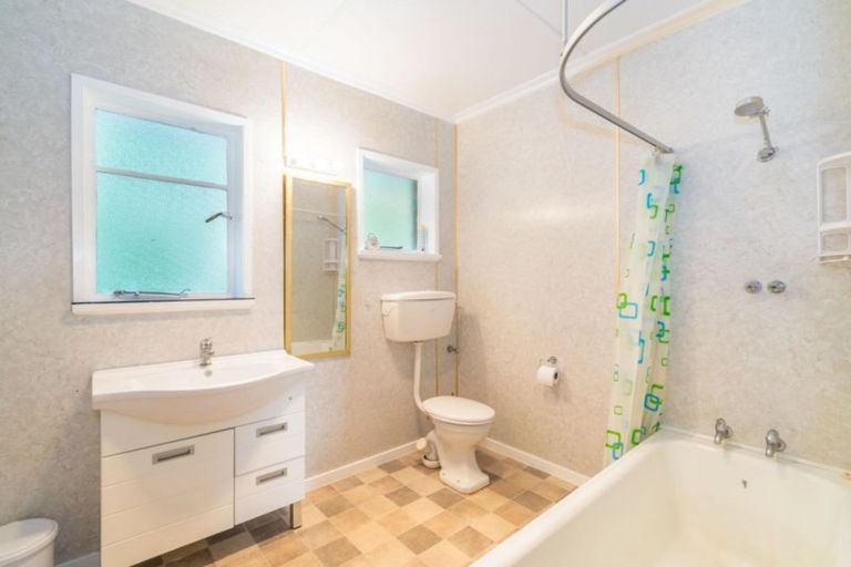 Photo of property in 18 Quarry Road, Green Island, Dunedin, 9018