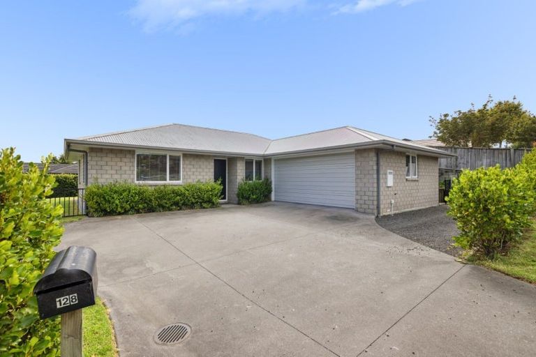 Photo of property in 128 Rowesdale Drive, Ohauiti, Tauranga, 3112