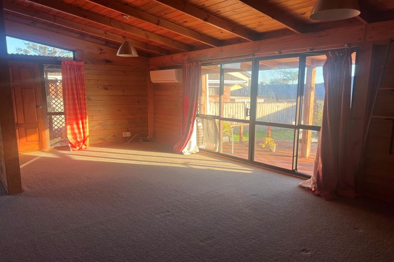 Photo of property in 7 Pukeko Place, Papatoetoe, Auckland, 2025