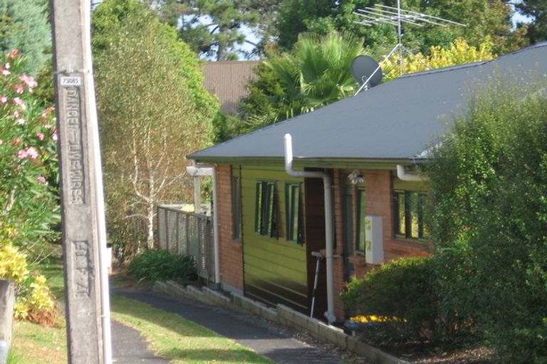 Photo of property in 1/136 Lynwood Road, New Lynn, Auckland, 0600