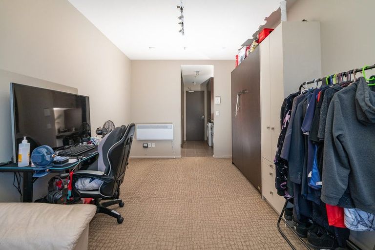 Photo of property in Revolucion Apartments, 404/28s Torrens Terrace, Mount Cook, Wellington, 6011