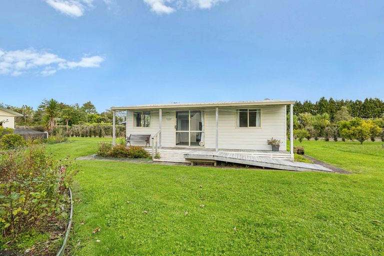 Photo of property in 88 Boord Crescent, Kumeu, 0891