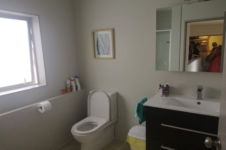 Photo of property in 42 Evans Bay Parade, Roseneath, Wellington, 6021