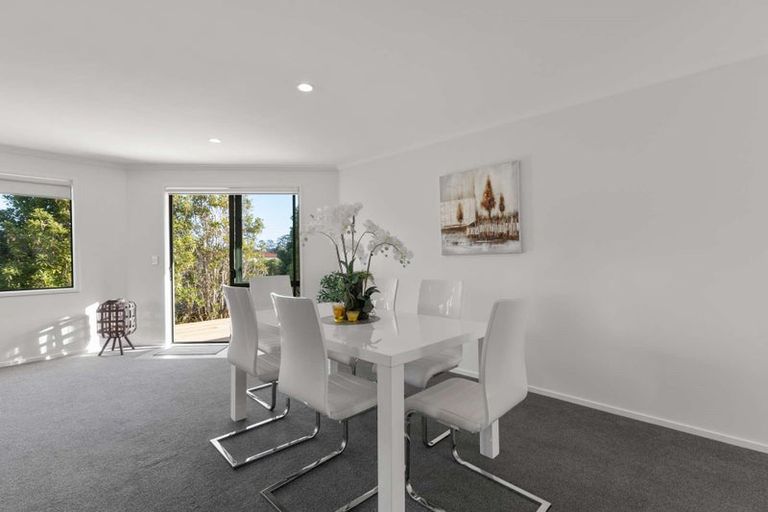 Photo of property in 36 Roy Maloney Drive, Henderson, Auckland, 0612