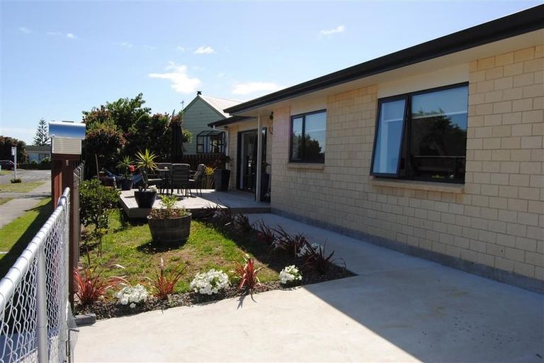 Photo of property in 12b Arnold Grove, Paraparaumu Beach, Paraparaumu, 5032