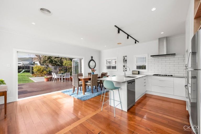 Photo of property in 12 Fitzherbert Street, Alicetown, Lower Hutt, 5010