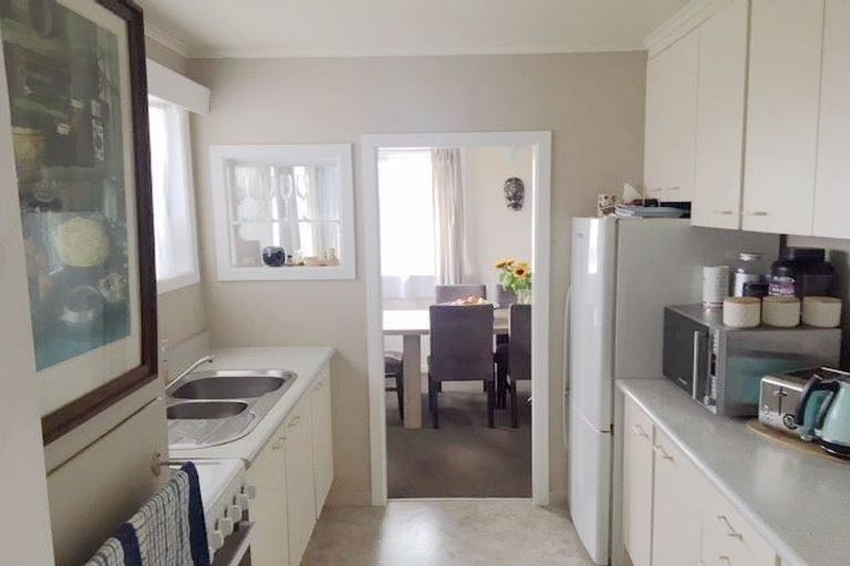 Photo of property in 222a Te Atatu Road, Te Atatu South, Auckland, 0610