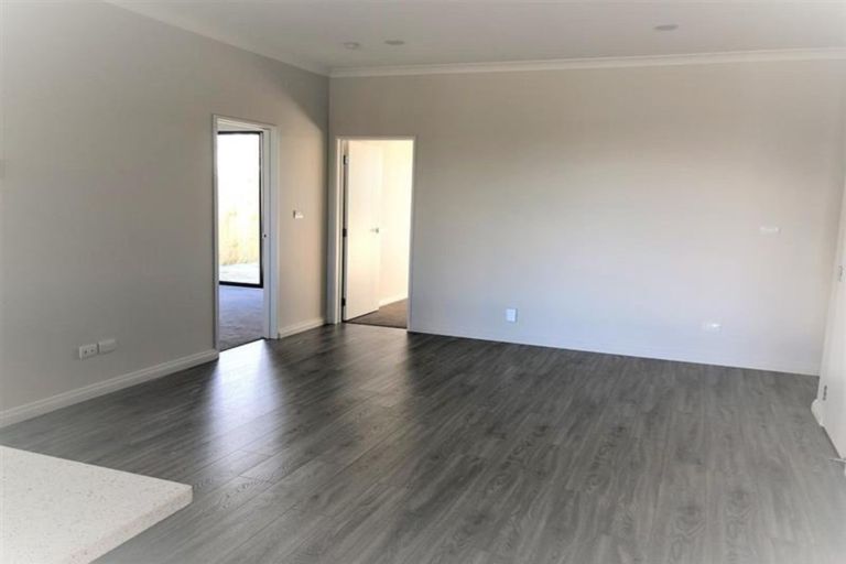 Photo of property in 23 Sapwood Crescent, Takanini, 2110