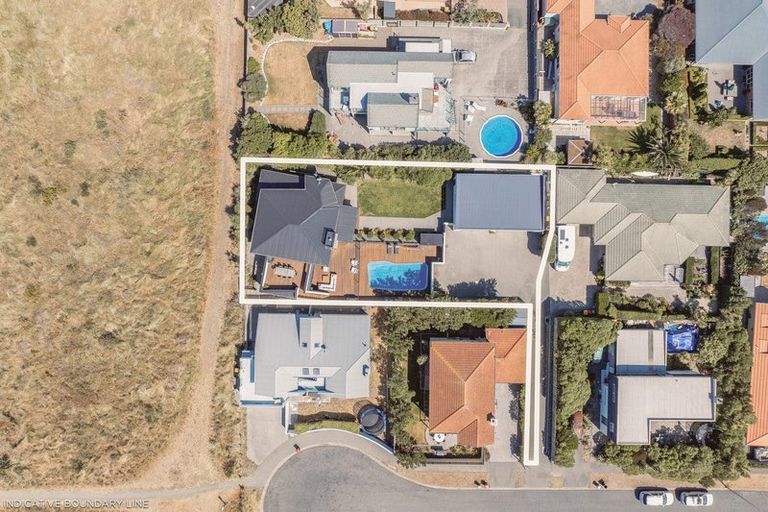 Photo of property in 10 Stout Street, Waimairi Beach, Christchurch, 8083