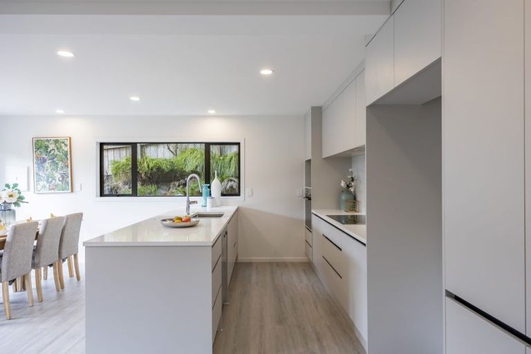 Photo of property in 7a Manuwai Road, Torbay, Auckland, 0630