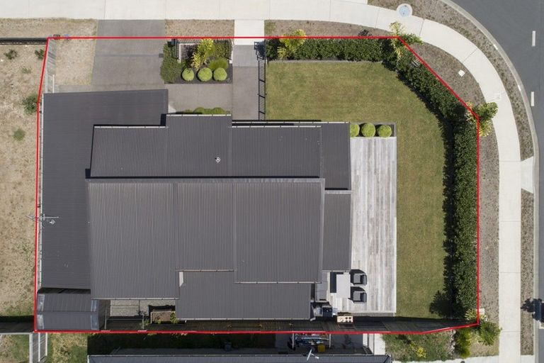 Photo of property in 1 Bill Miller Drive, Papamoa, 3118