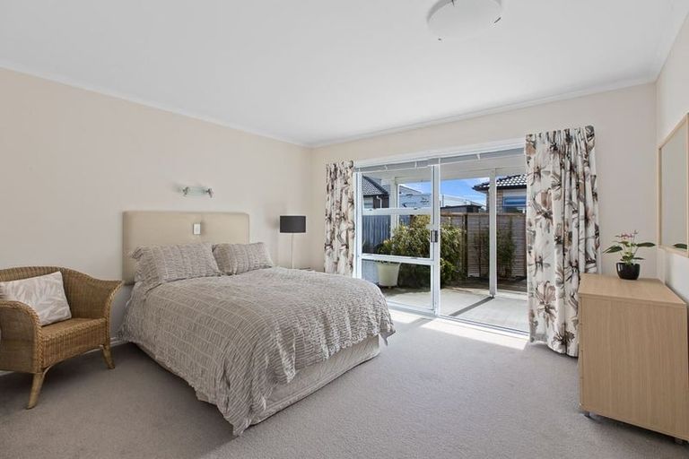 Photo of property in 32a Edward Avenue, Orewa, 0931