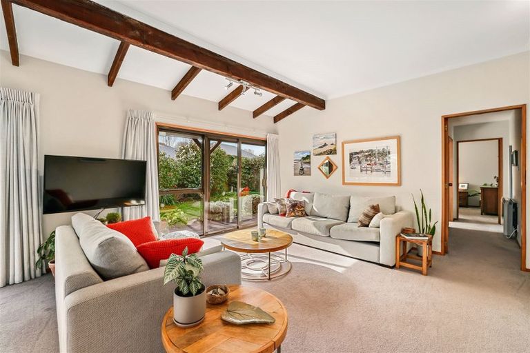 Photo of property in 3/63 Beachville Road, Redcliffs, Christchurch, 8081